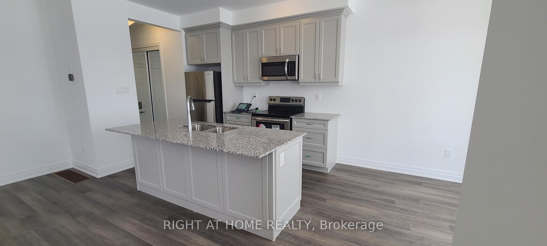 Photo 21 of 121 Forestwalk Street, Kitchener — HOMEH