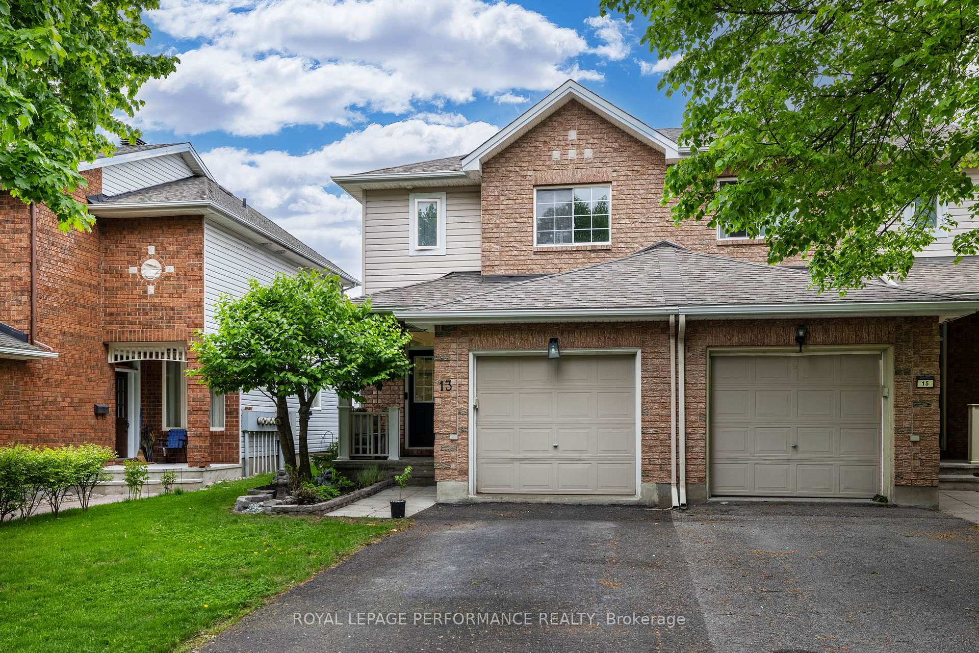 Photo 1 of 13 Milner Downs Crescent, Ottawa, Kanata - Emerald Meadows/Trailwest — HOMEH