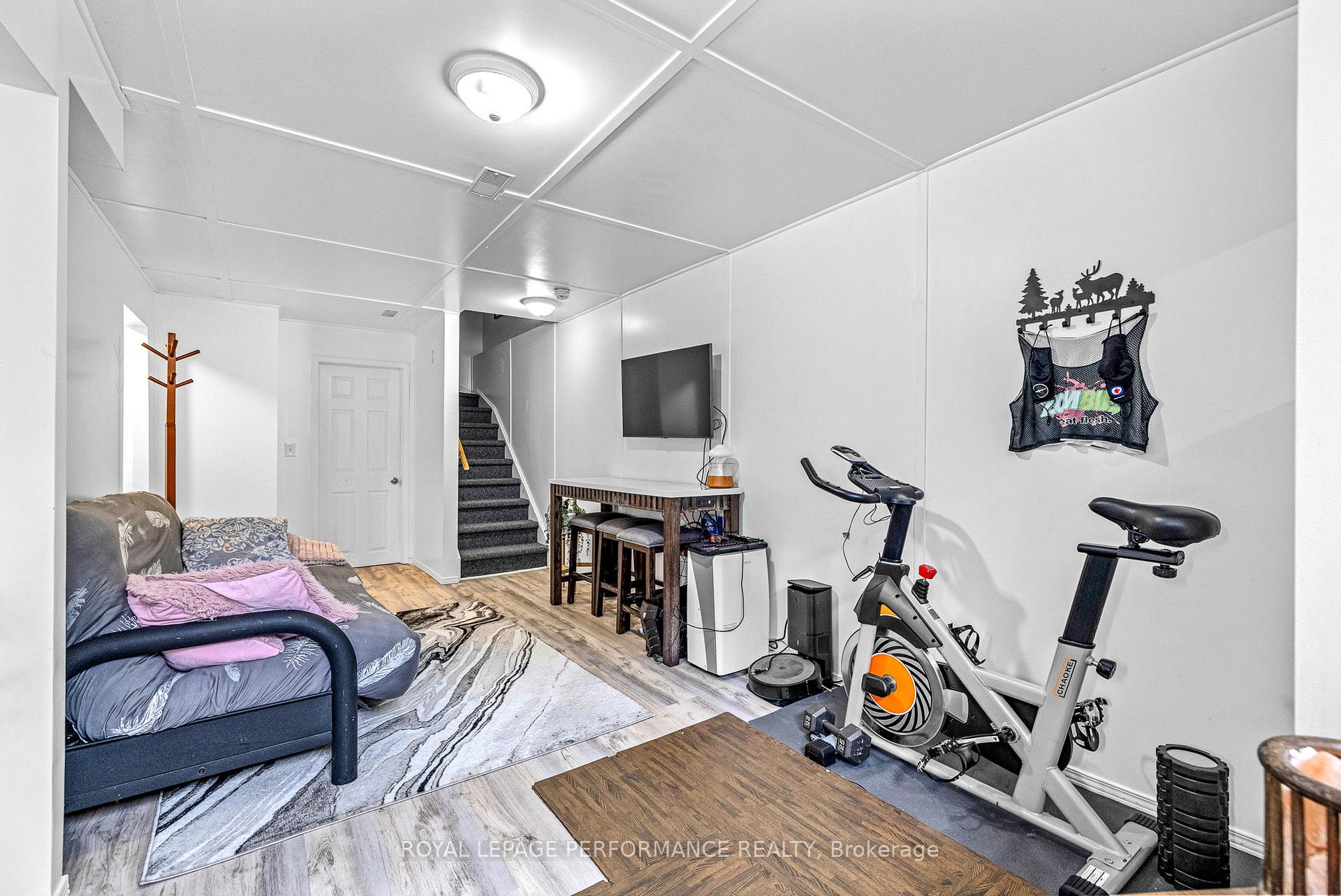 Photo 18 of 13 Milner Downs Crescent, Ottawa, Kanata - Emerald Meadows/Trailwest — HOMEH