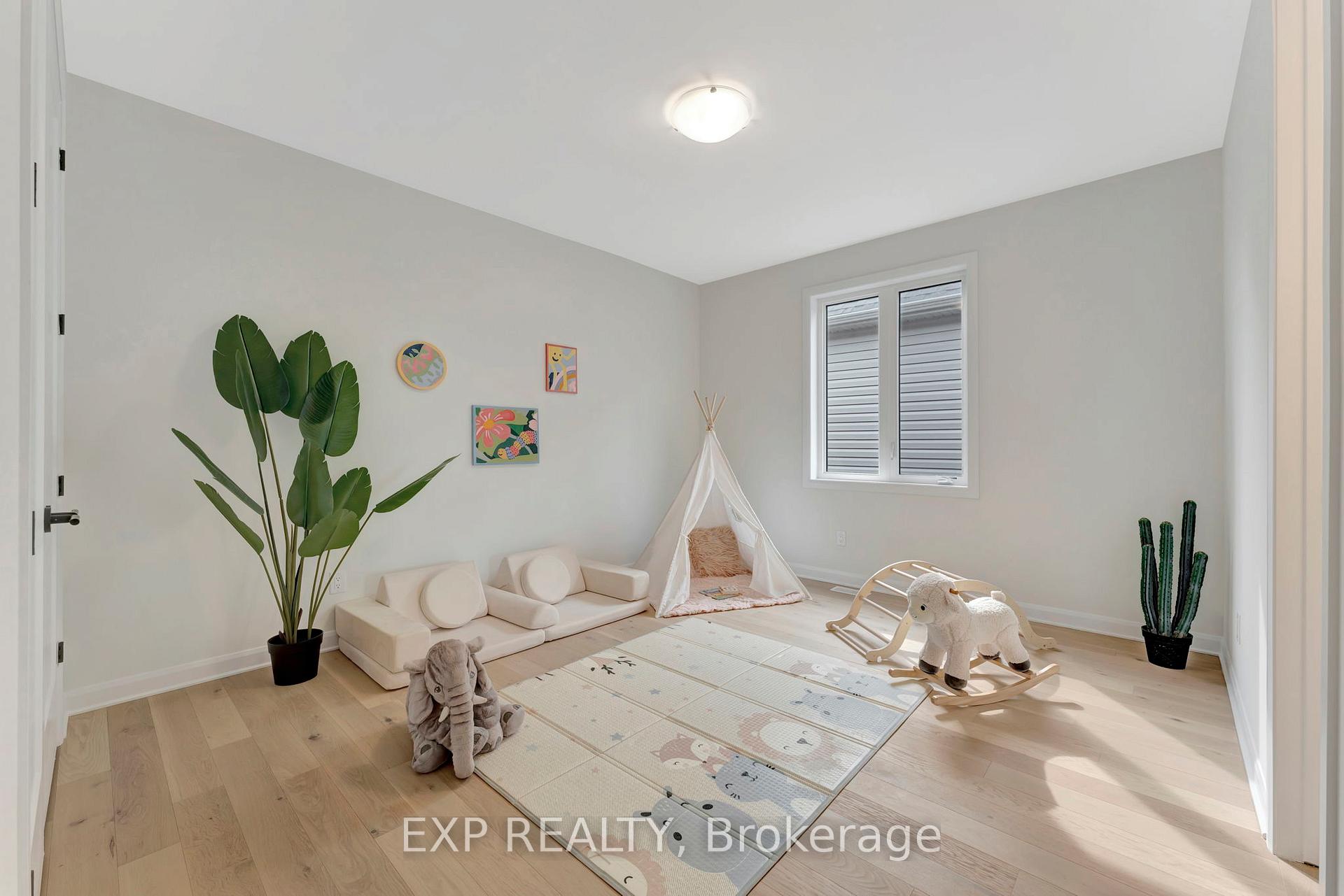 Photo 36 of 526 Anchor Circle, Ottawa, Mahogany Community — HOMEH