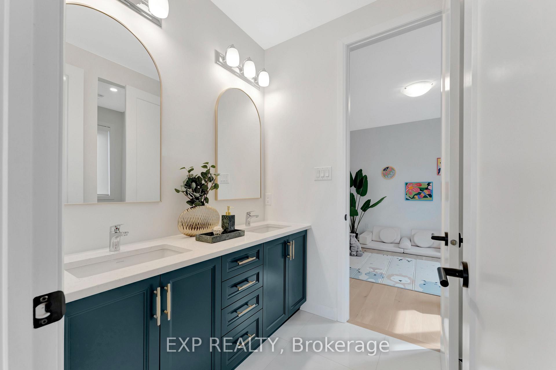 Photo 42 of 526 Anchor Circle, Ottawa, Mahogany Community — HOMEH