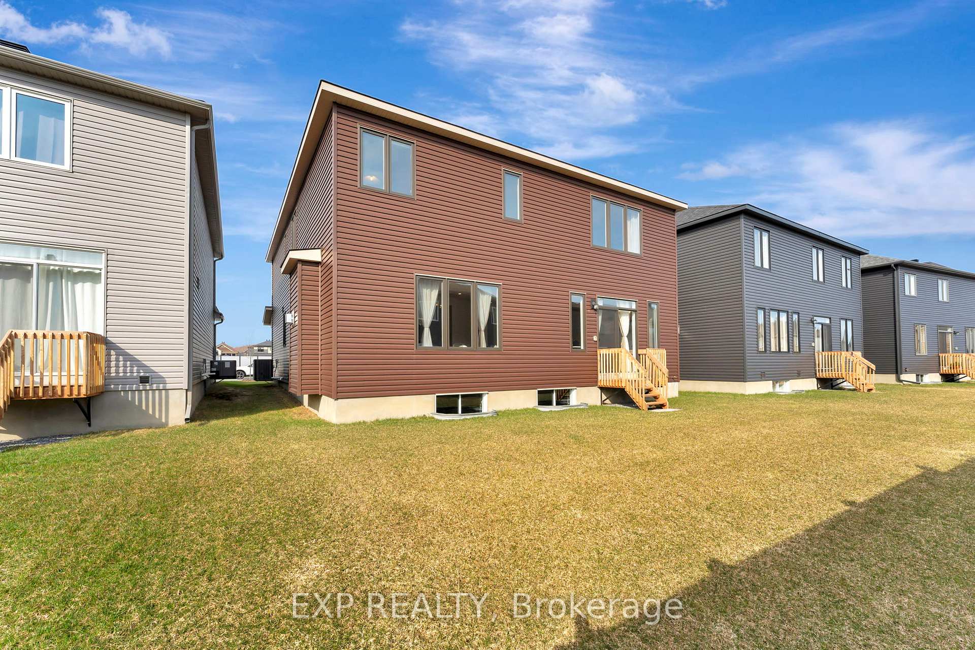 Photo 44 of 526 Anchor Circle, Ottawa, Mahogany Community — HOMEH