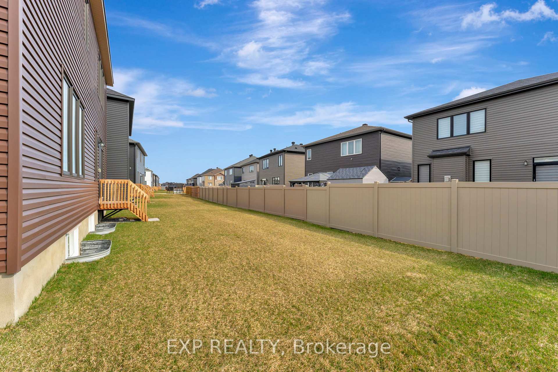 Photo 45 of 526 Anchor Circle, Ottawa, Mahogany Community — HOMEH