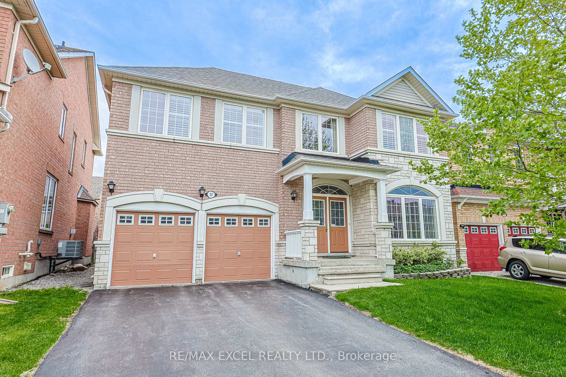 Photo 3 of 37 Baintree Street, Markham, Wismer — HOMEH