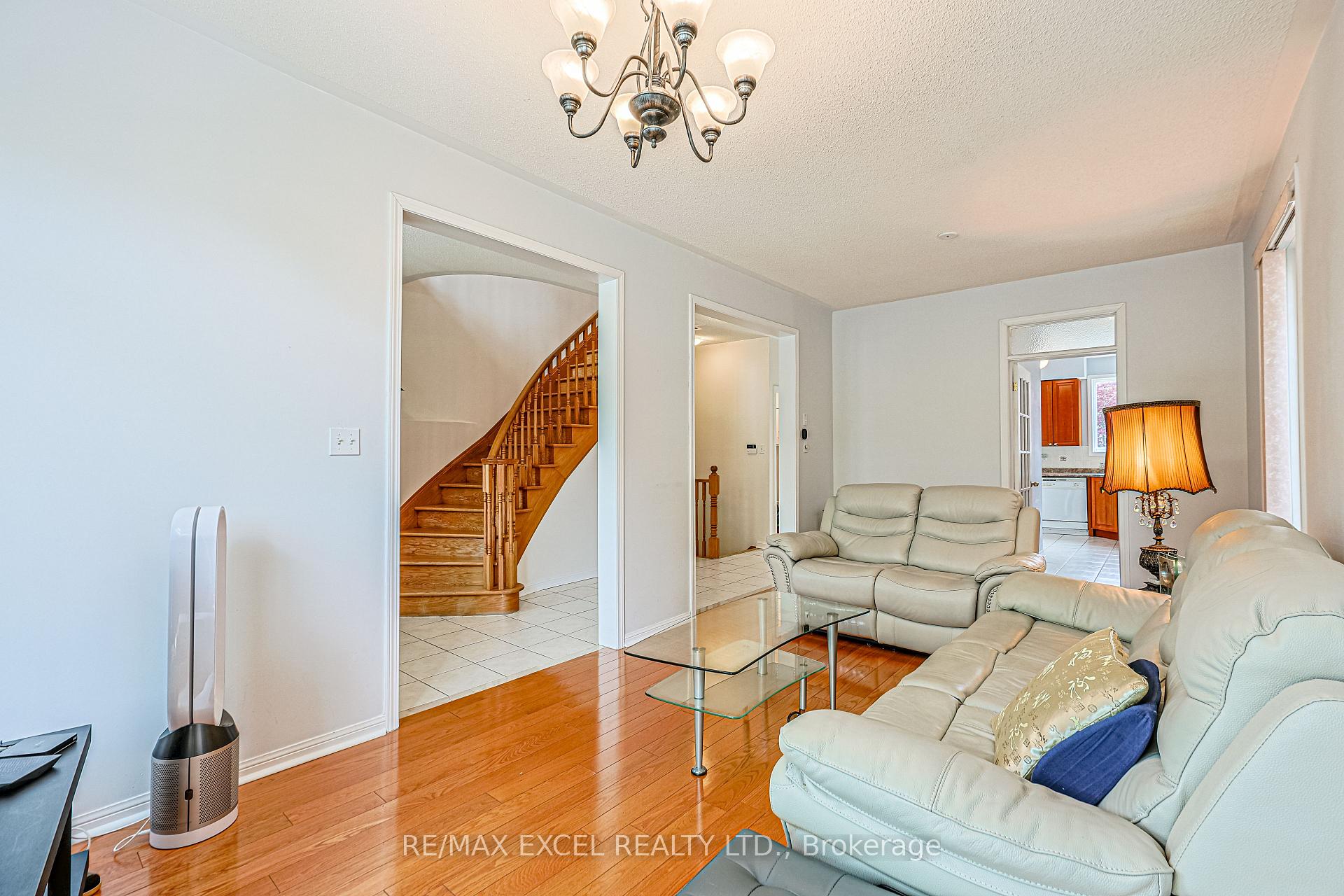 Photo 7 of 37 Baintree Street, Markham, Wismer — HOMEH