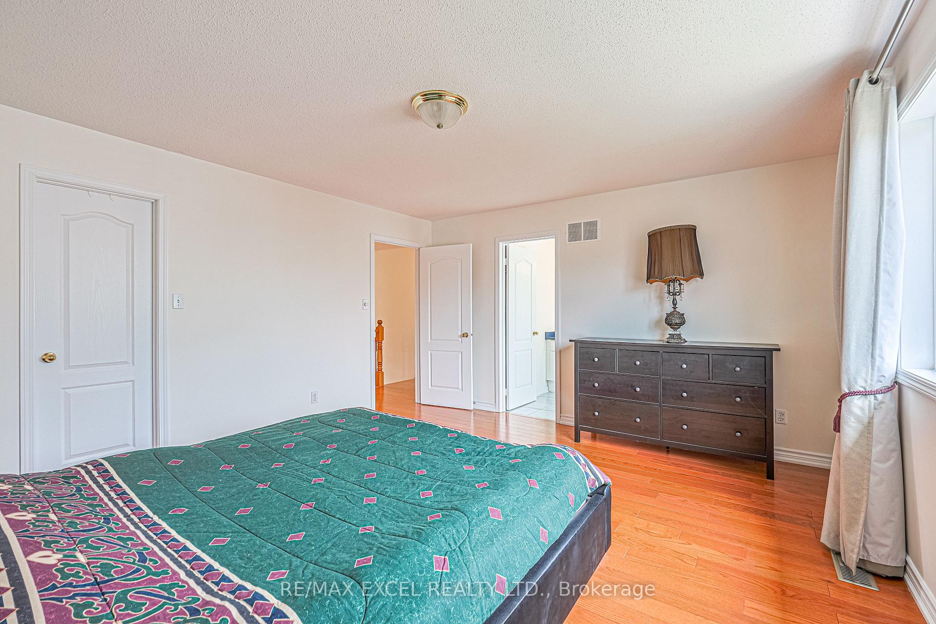 Photo 19 of 37 Baintree Street, Markham, Wismer — HOMEH