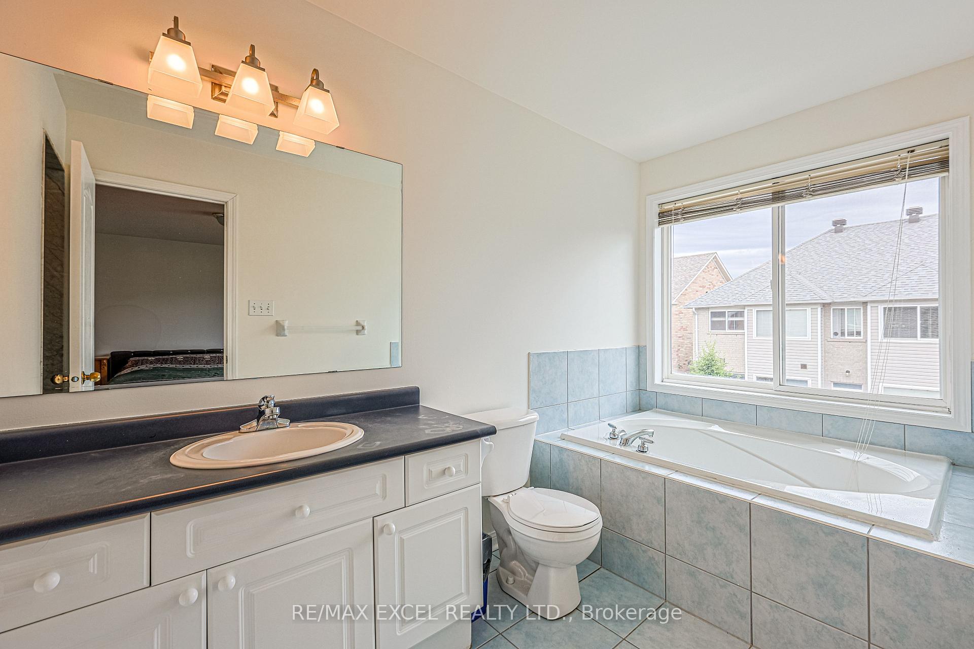 Photo 20 of 37 Baintree Street, Markham, Wismer — HOMEH