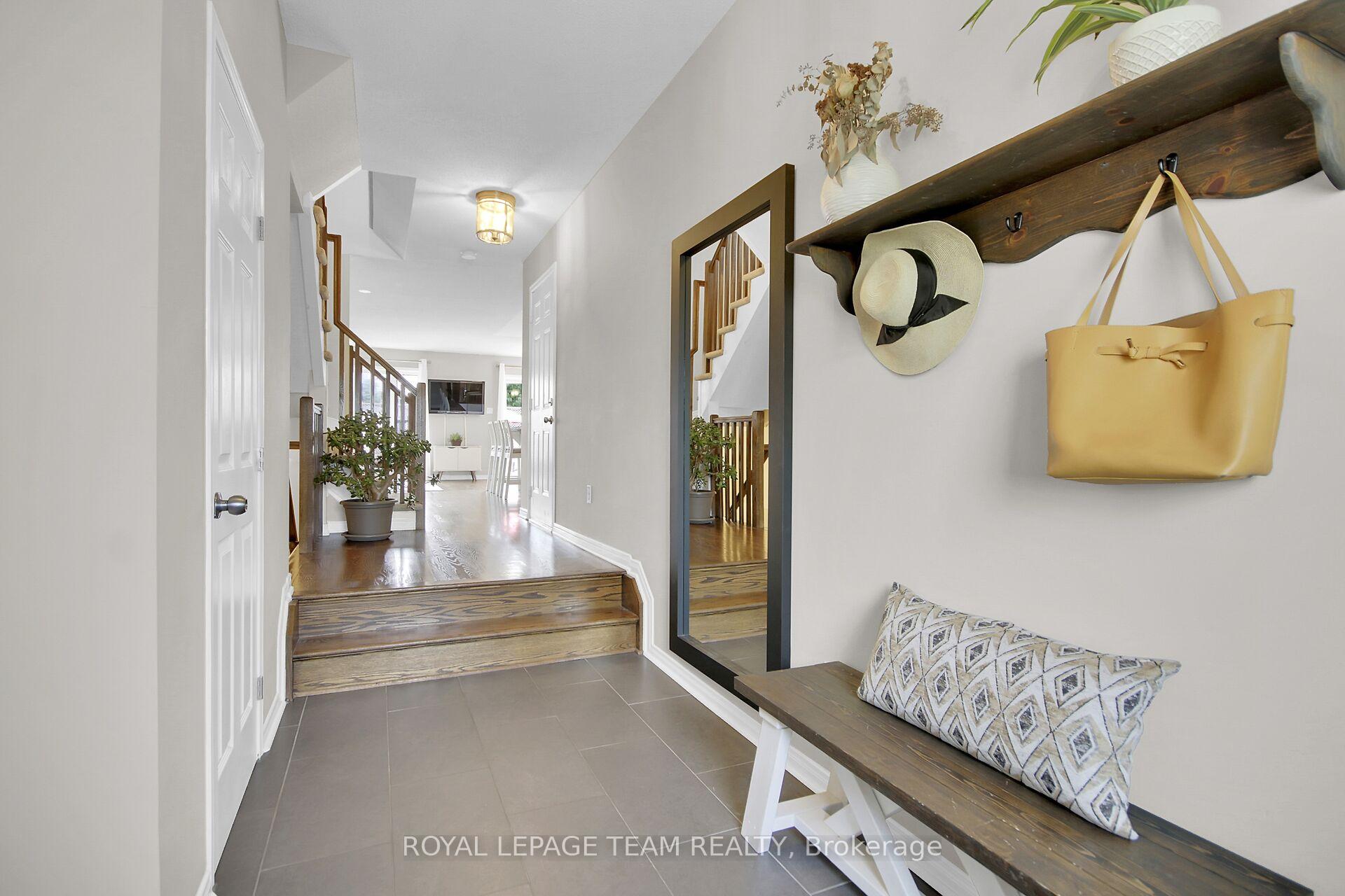 Photo 3 of 312 Amici Terrace, Ottawa, Kanata - Emerald Meadows/Trailwest — HOMEH