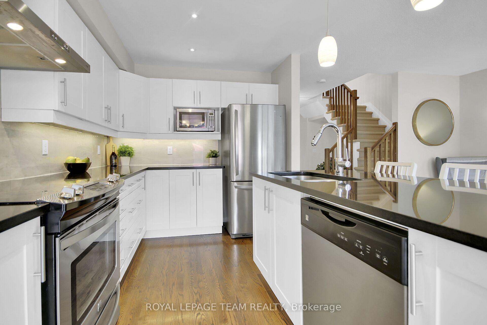 Photo 15 of 312 Amici Terrace, Ottawa, Kanata - Emerald Meadows/Trailwest — HOMEH