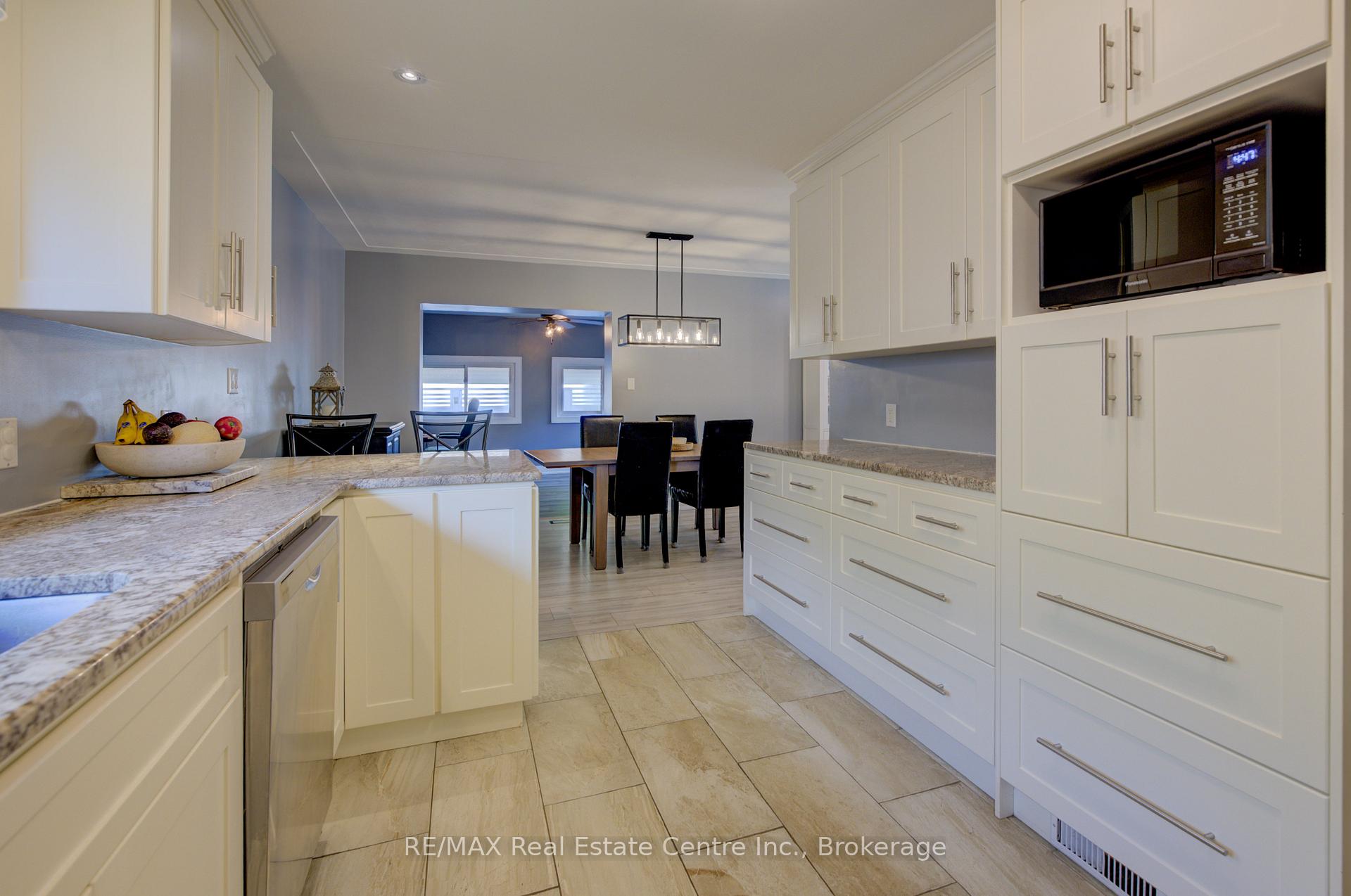 Photo 8 of 120 Rennie Drive, Kitchener — HOMEH