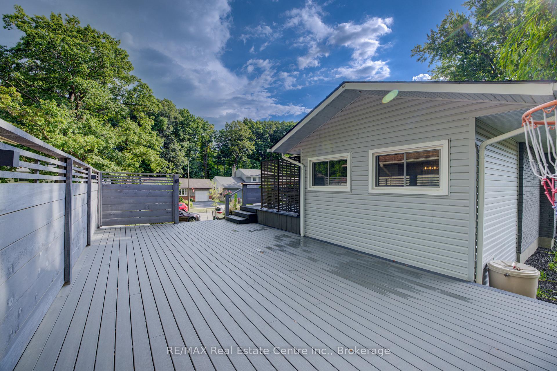 Photo 15 of 120 Rennie Drive, Kitchener — HOMEH