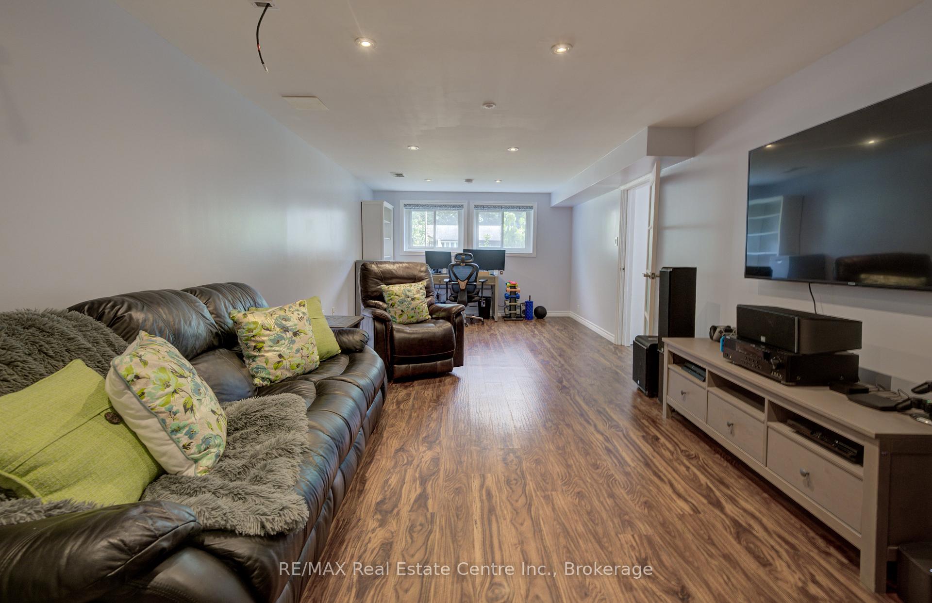 Photo 22 of 120 Rennie Drive, Kitchener — HOMEH