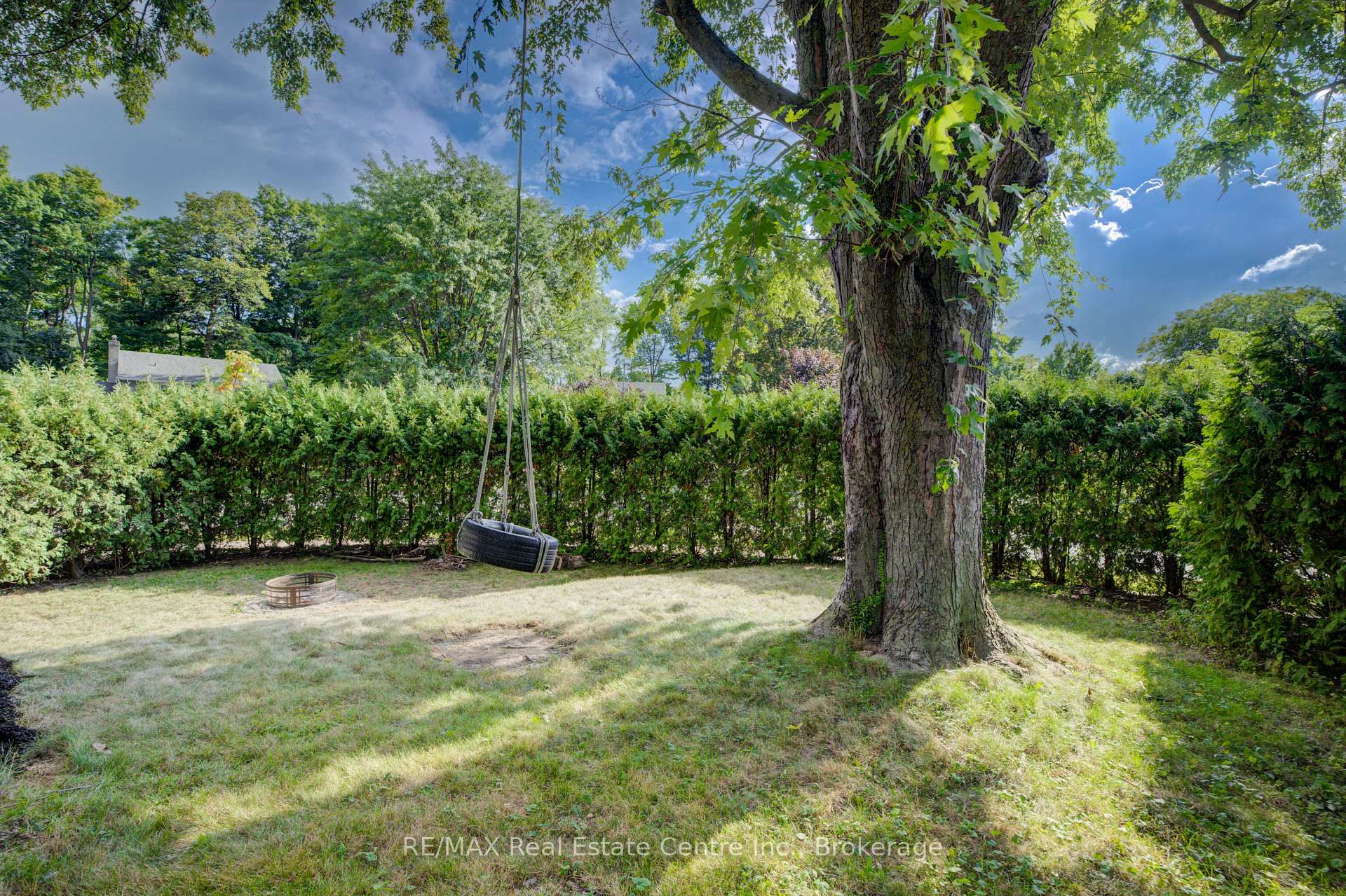 Photo 25 of 120 Rennie Drive, Kitchener — HOMEH