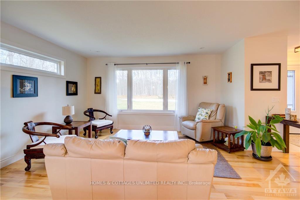 Photo 10 of 195 Maple Street, Lanark Highlands, Lanark Highlands (Dalhousie) Twp — HOMEH