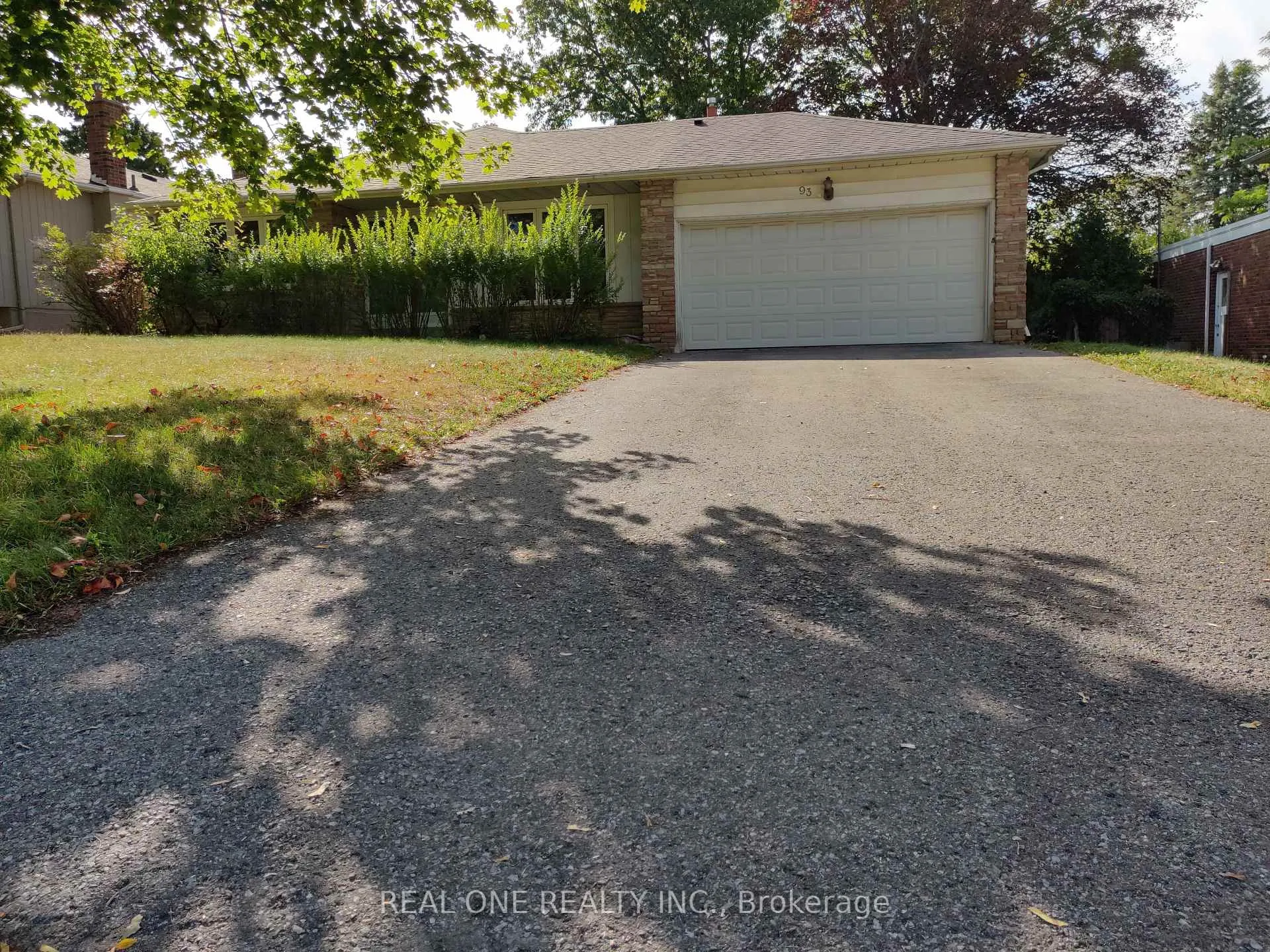 Front of Unit Upper, 93 Southdale Drive