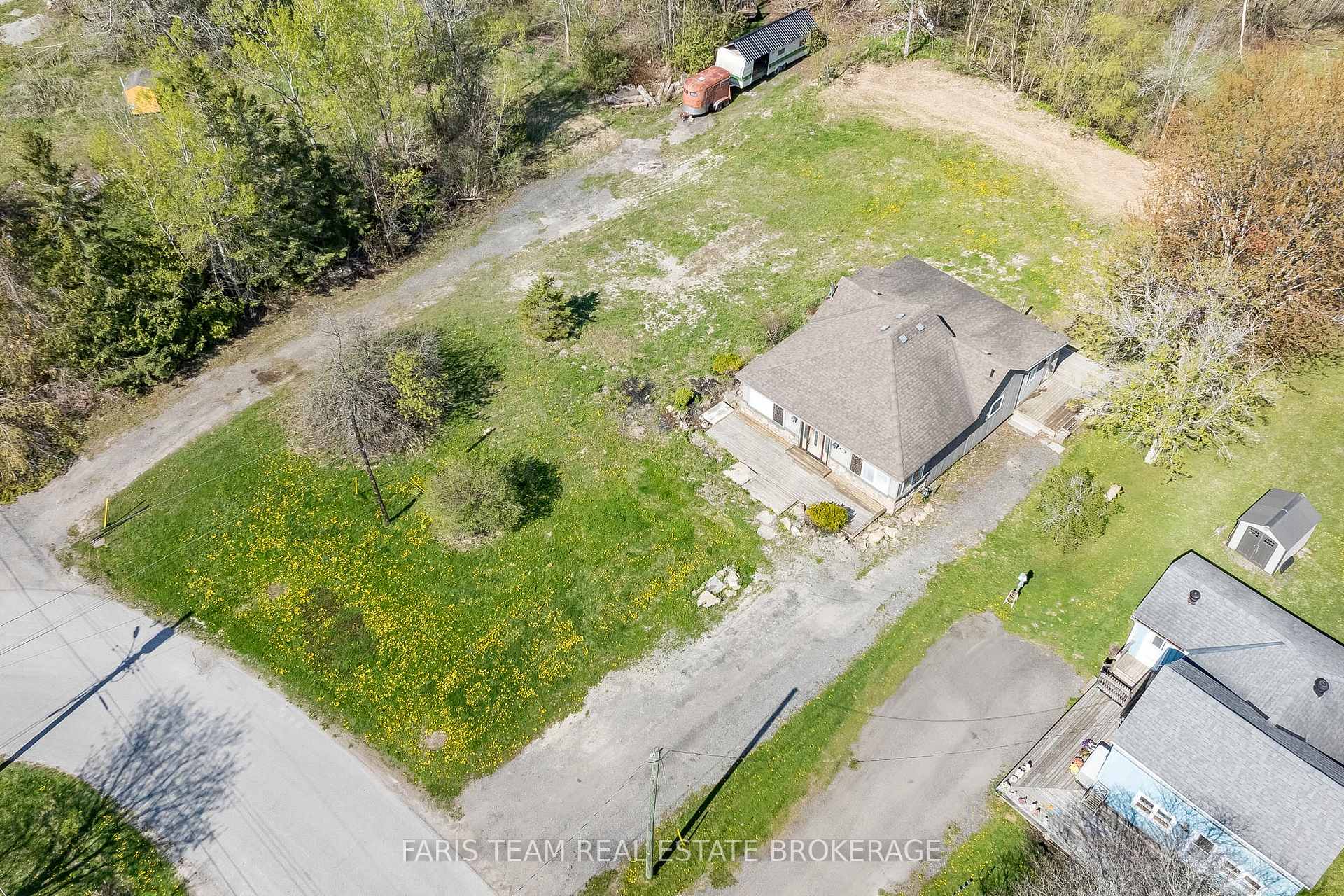 Photo 2 of 1042 Cameron Street, Innisfil, Rural Innisfil — HOMEH