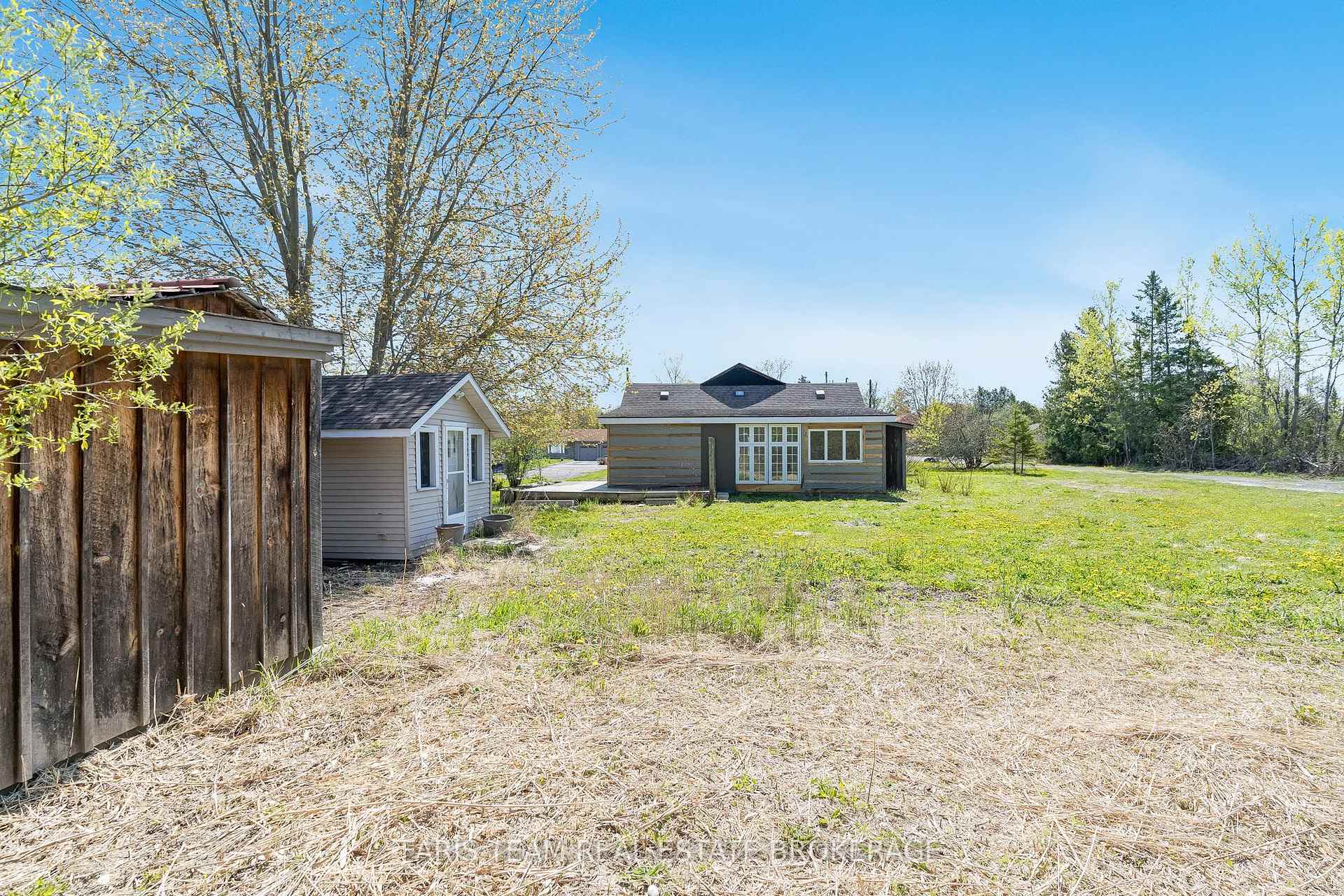 Photo 19 of 1042 Cameron Street, Innisfil, Rural Innisfil — HOMEH