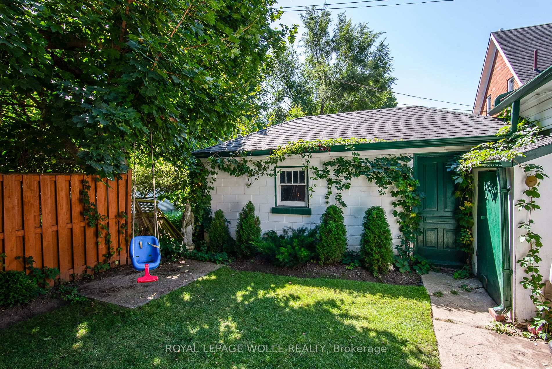 Photo 36 of 73 Water Street S, Kitchener — HOMEH
