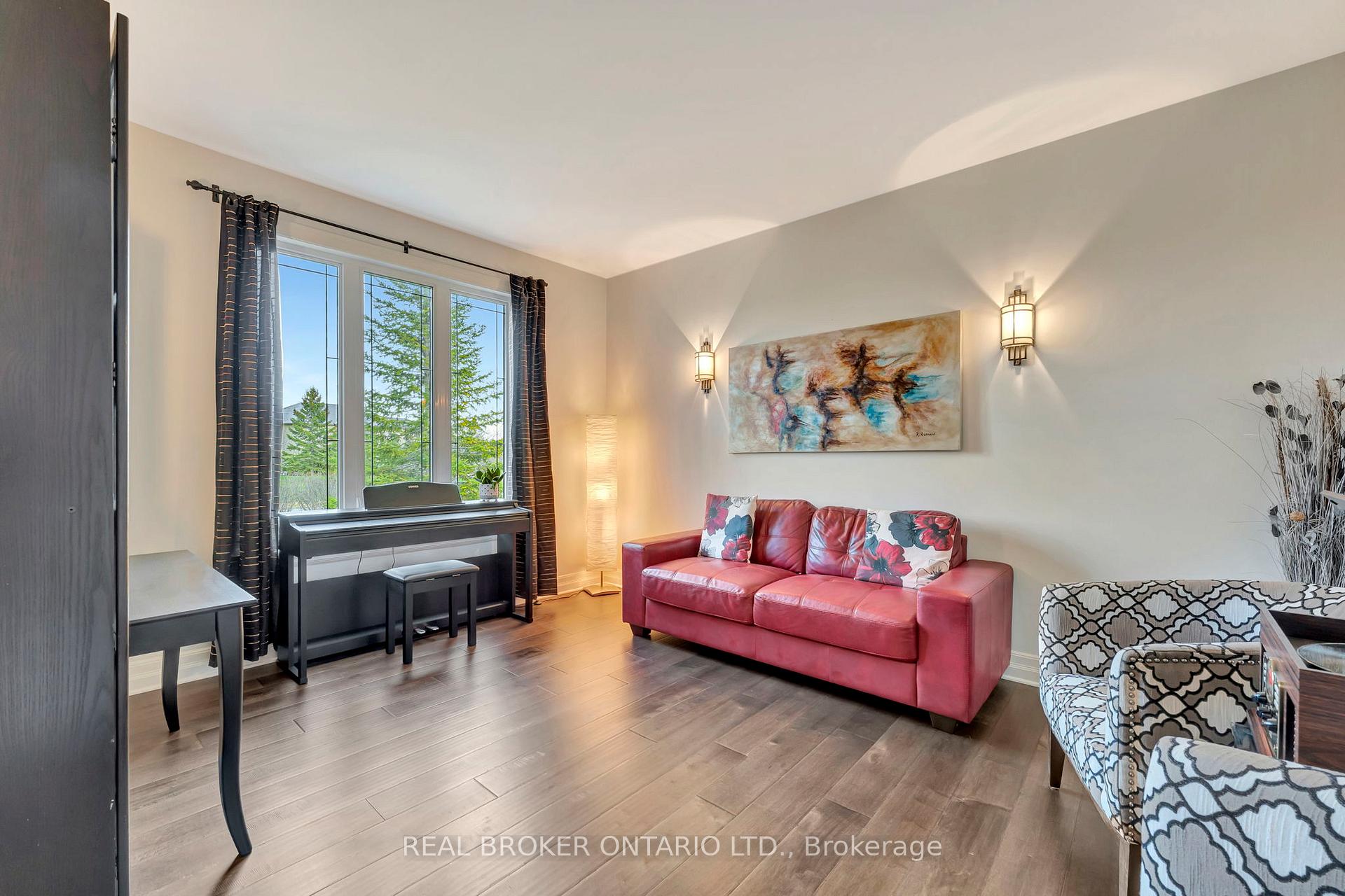 Photo 5 of 1040 Black Canary Drive, Ottawa, Manotick East to Manotick Station — HOMEH