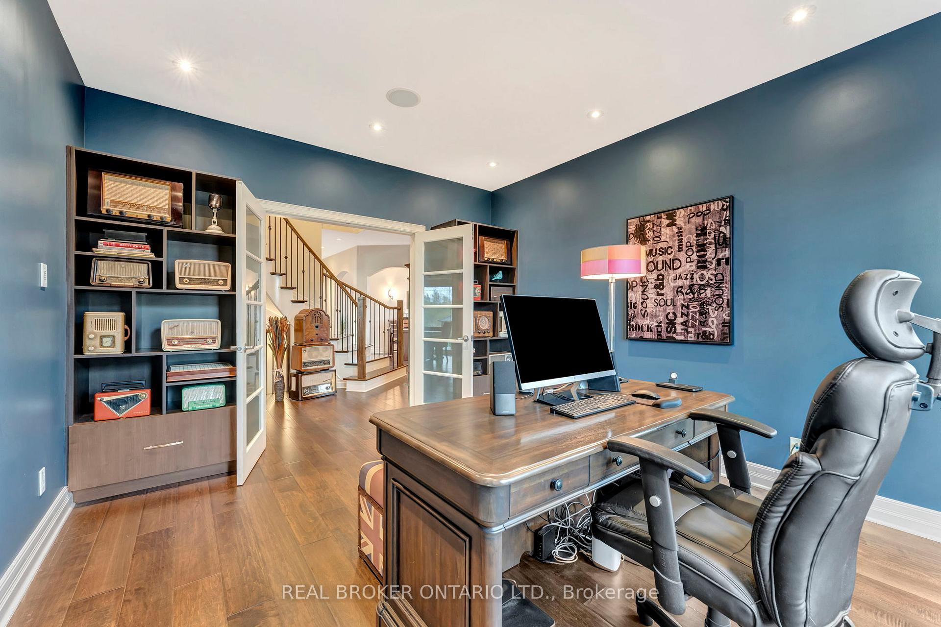 Photo 7 of 1040 Black Canary Drive, Ottawa, Manotick East to Manotick Station — HOMEH