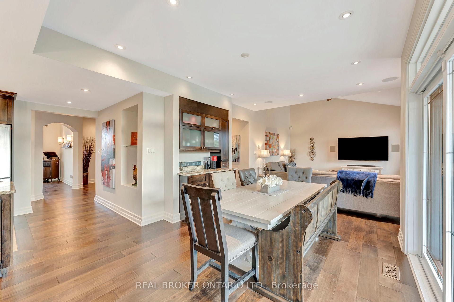 Photo 12 of 1040 Black Canary Drive, Ottawa, Manotick East to Manotick Station — HOMEH