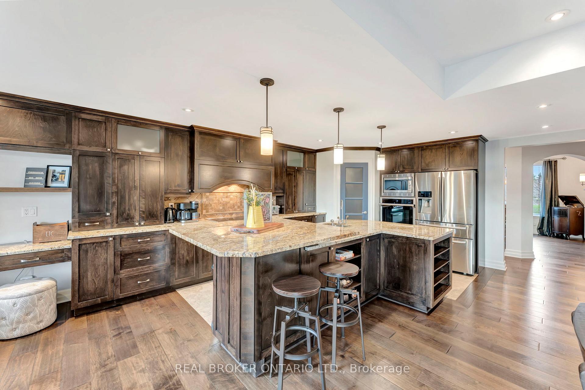 Photo 14 of 1040 Black Canary Drive, Ottawa, Manotick East to Manotick Station — HOMEH