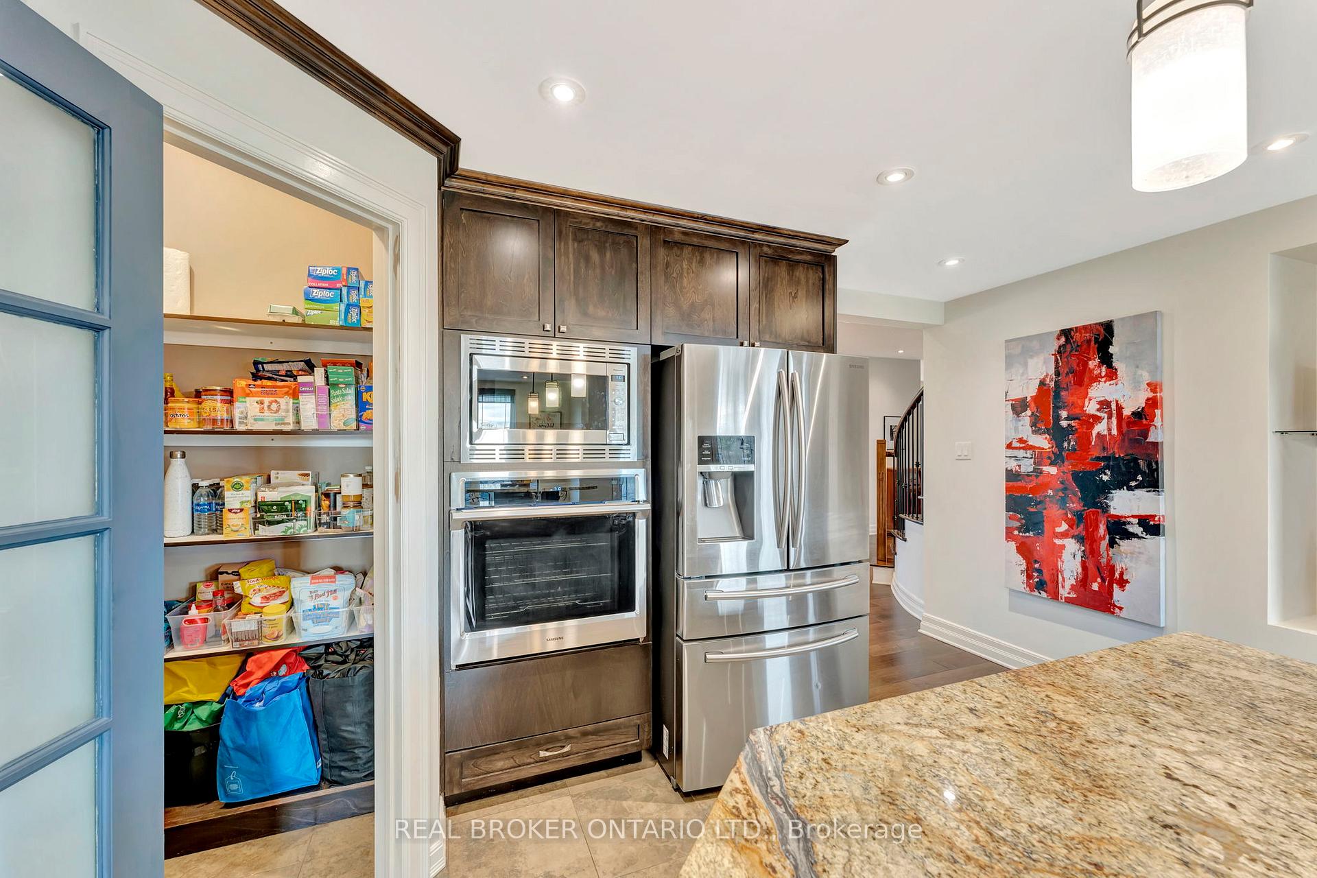 Photo 17 of 1040 Black Canary Drive, Ottawa, Manotick East to Manotick Station — HOMEH