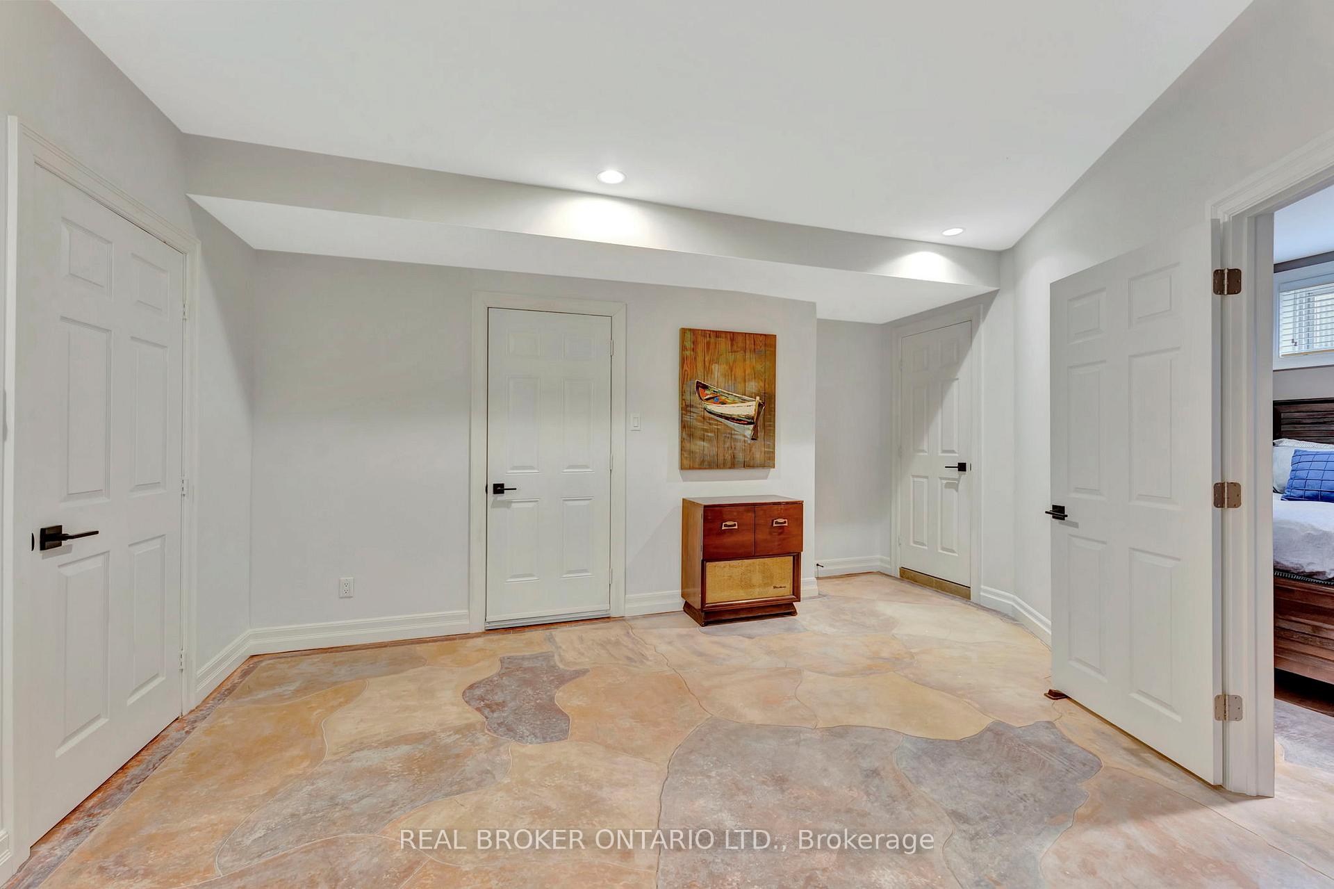 Photo 34 of 1040 Black Canary Drive, Ottawa, Manotick East to Manotick Station — HOMEH