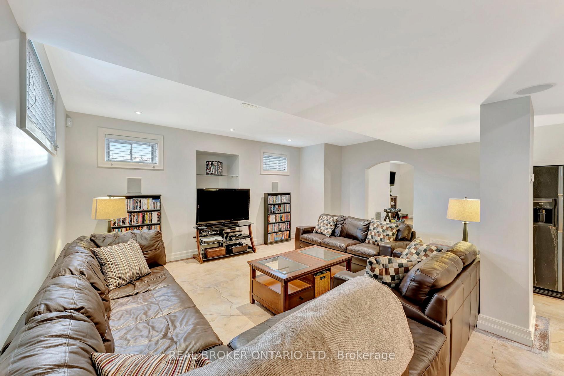 Photo 37 of 1040 Black Canary Drive, Ottawa, Manotick East to Manotick Station — HOMEH