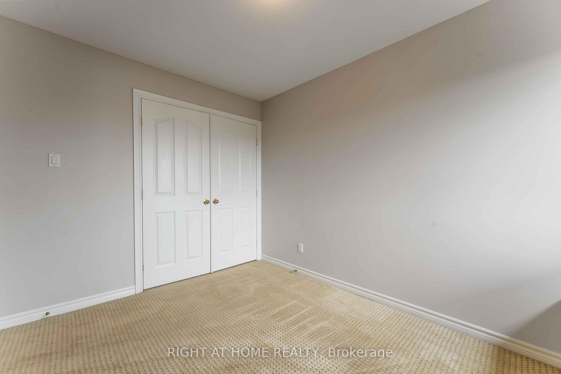 Photo 20 of 218 Tandalee Crescent, Ottawa, Kanata - Emerald Meadows/Trailwest — HOMEH