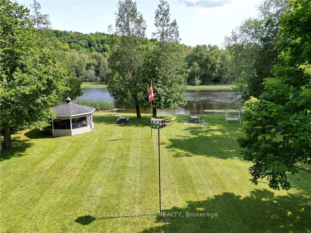 Photo 1 of 689 River Drive, Lanark Highlands, Lanark Highlands (Dalhousie) Twp — HOMEH