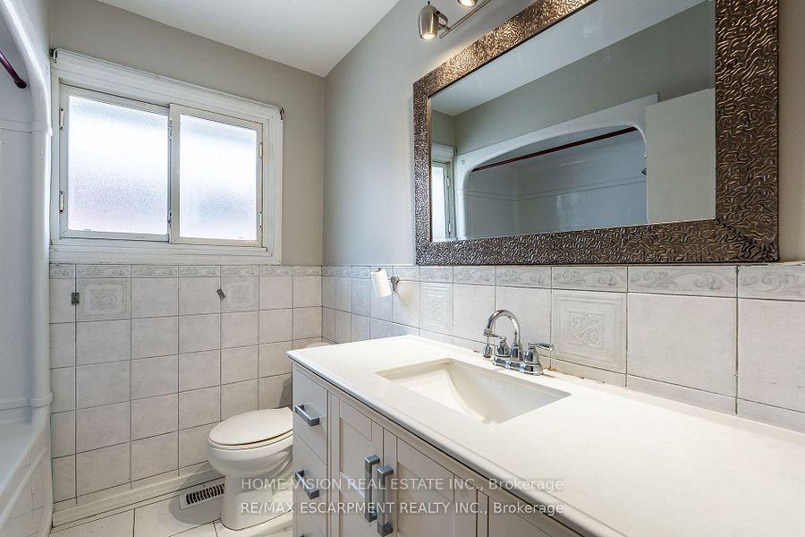 Photo 10 of 3 Tanager Avenue E, Hamilton, Bruleville — HOMEH