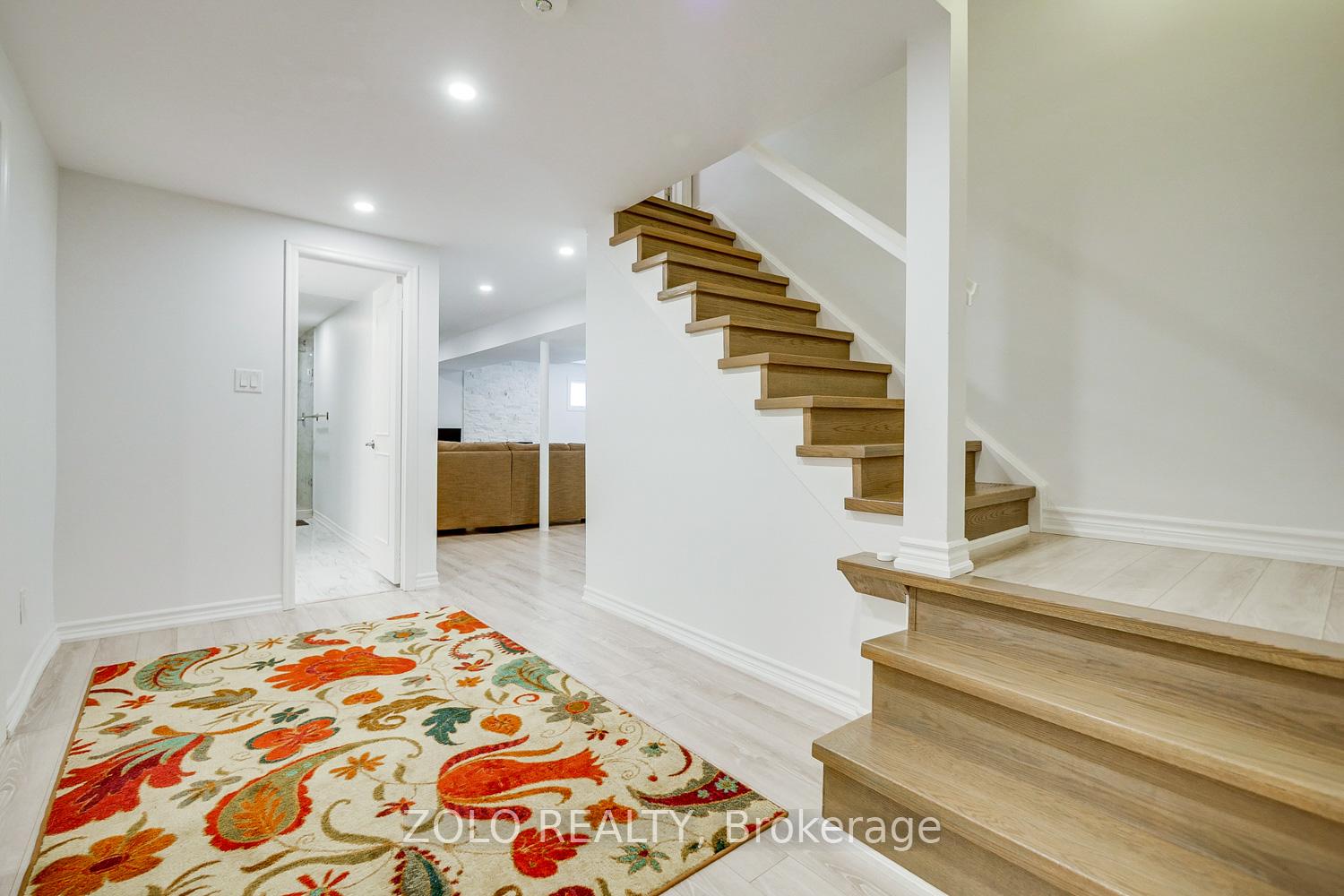 Photo 2 of Unit Lower, 62 Julia Street, Markham, Thornhill — HOMEH