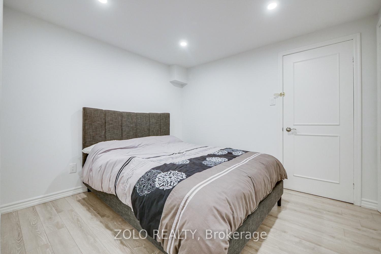 Photo 7 of Unit Lower, 62 Julia Street, Markham, Thornhill — HOMEH