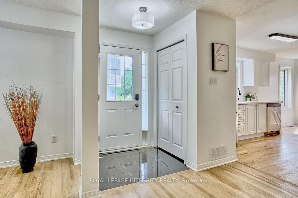 Photo 8 of 116 Goldridge Drive, Ottawa, Kanata - Kanata Lakes/Heritage Hills — HOMEH