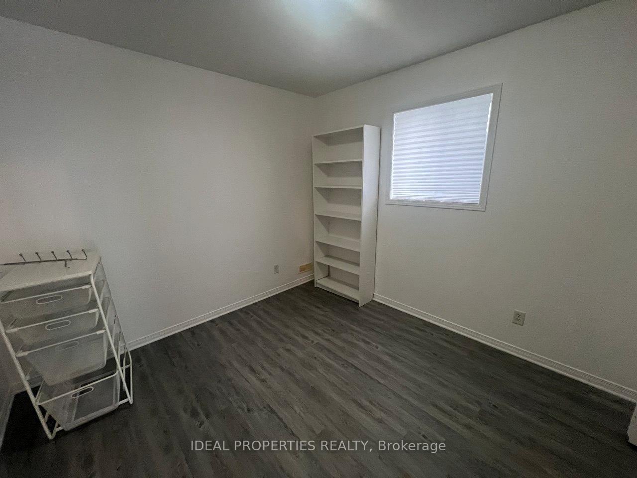 Photo 8 of Unit B, 19 Castle Glen Crescent, Ottawa, Kanata - Glencairn/Hazeldean — HOMEH