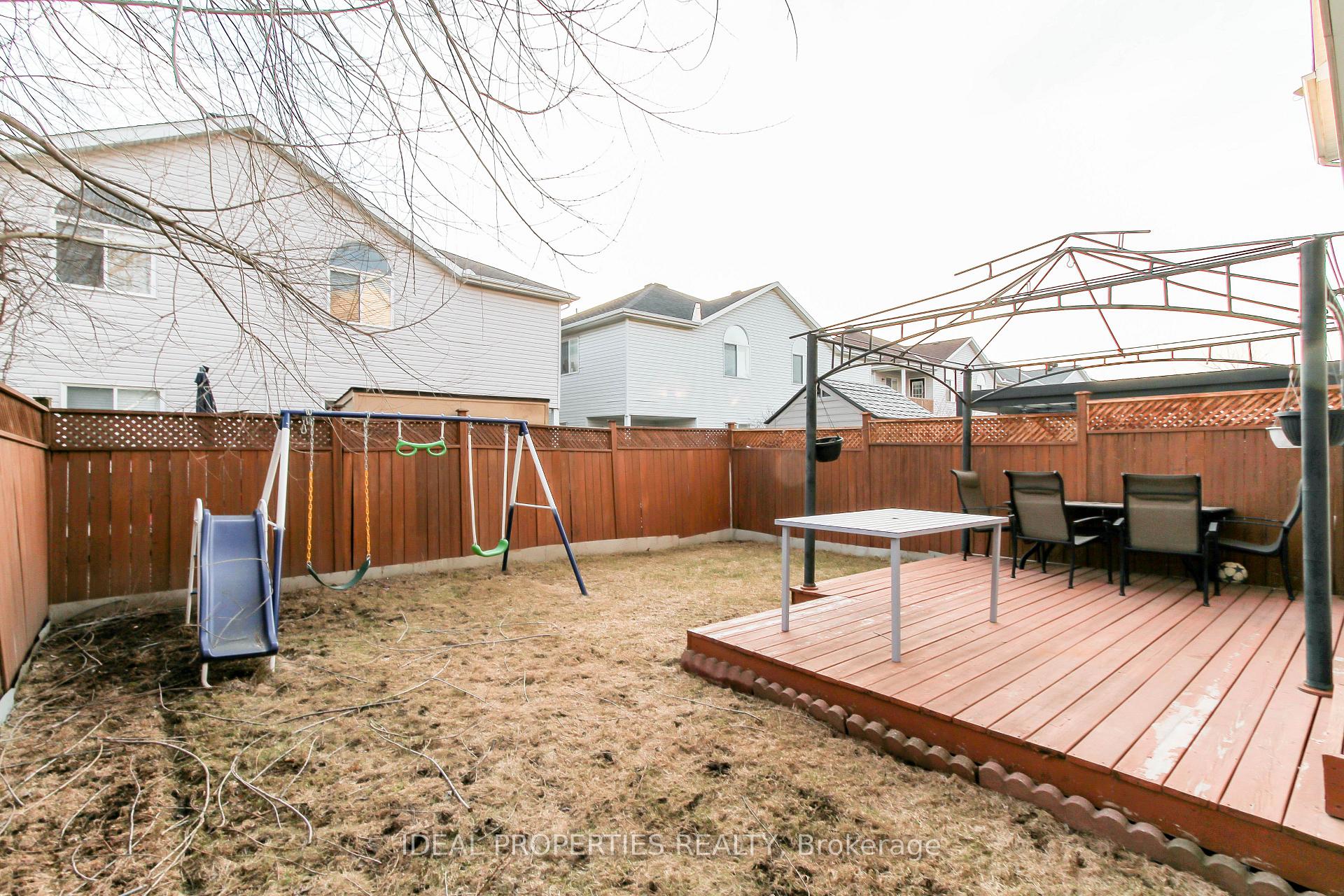 Photo 12 of Unit B, 19 Castle Glen Crescent, Ottawa, Kanata - Glencairn/Hazeldean — HOMEH