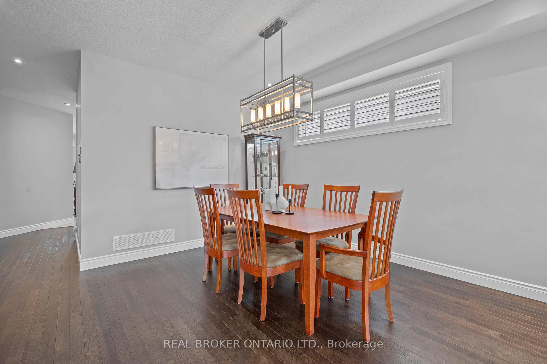 Photo 11 of 70 Pioneer Tower Road, Kitchener — HOMEH