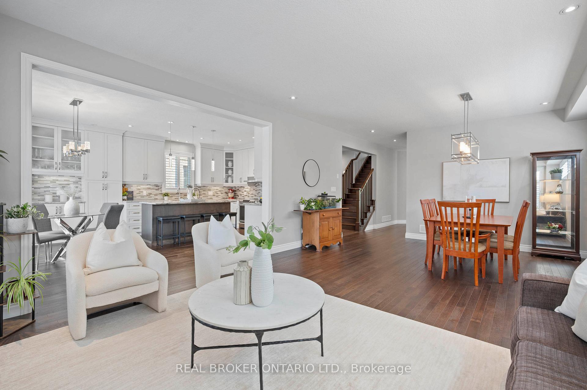 Photo 16 of 70 Pioneer Tower Road, Kitchener — HOMEH