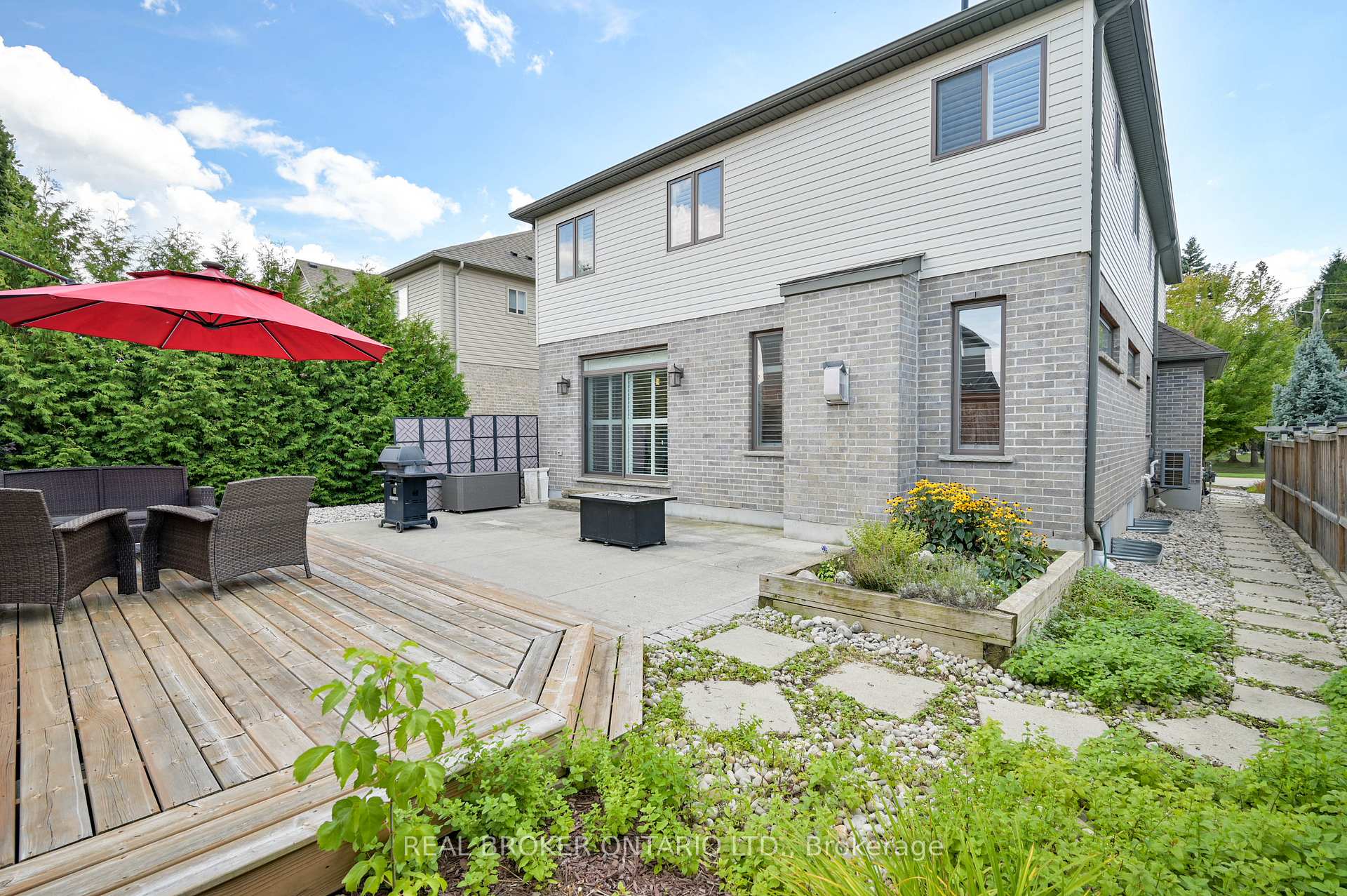Photo 34 of 70 Pioneer Tower Road, Kitchener — HOMEH