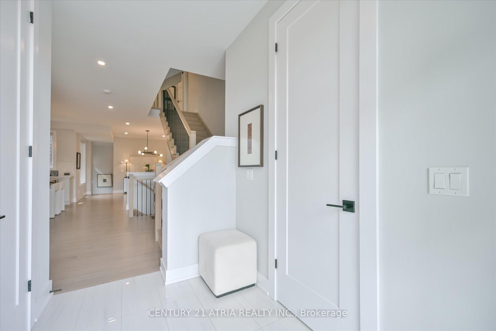 Photo 7 of 17 Kohn Lane, Markham, Angus Glen — HOMEH