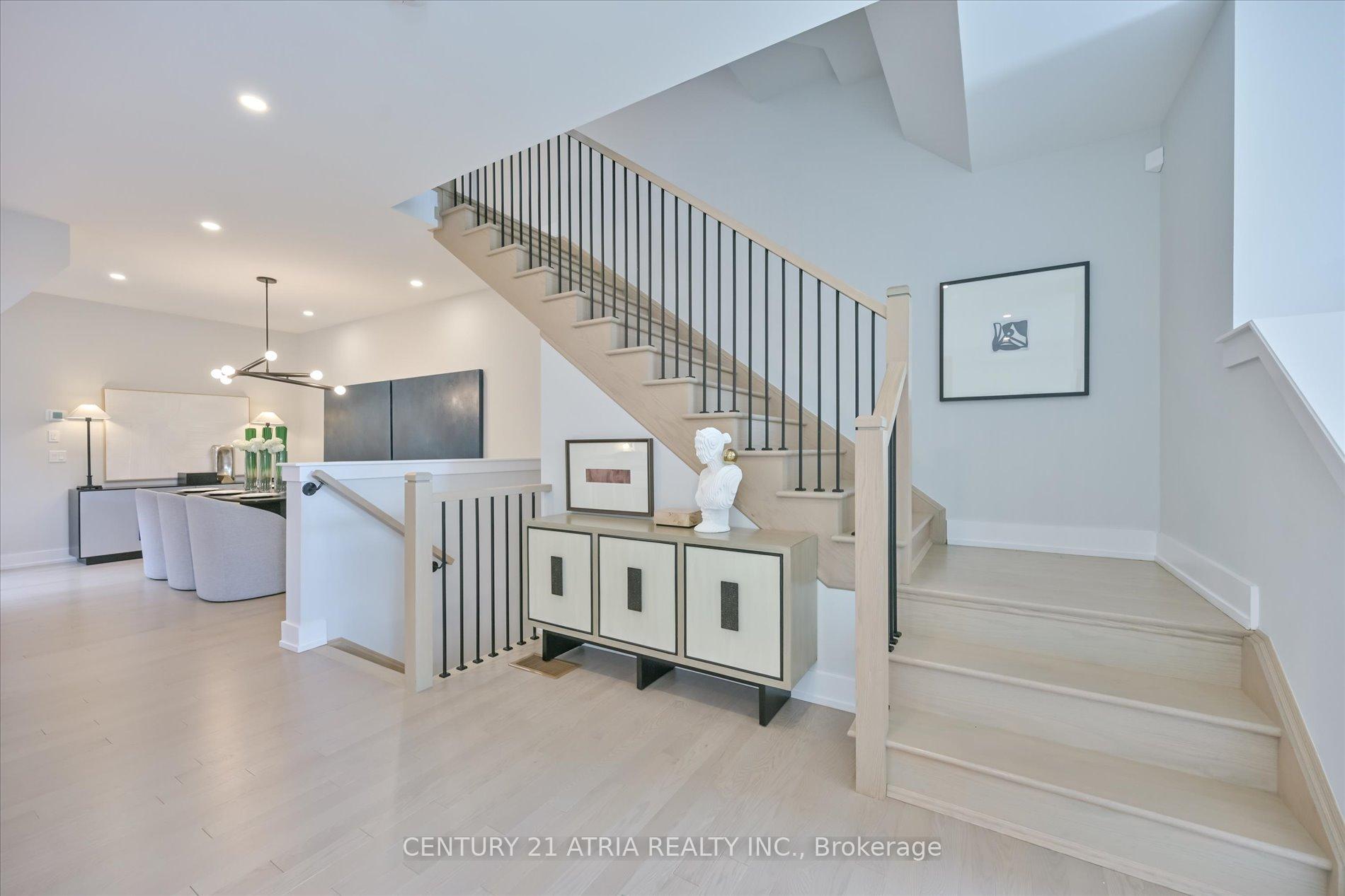 Photo 11 of 17 Kohn Lane, Markham, Angus Glen — HOMEH