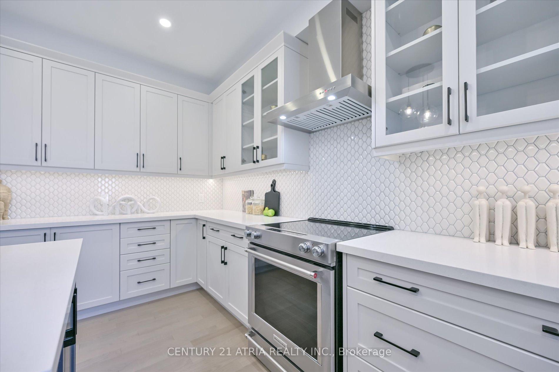 Photo 15 of 17 Kohn Lane, Markham, Angus Glen — HOMEH