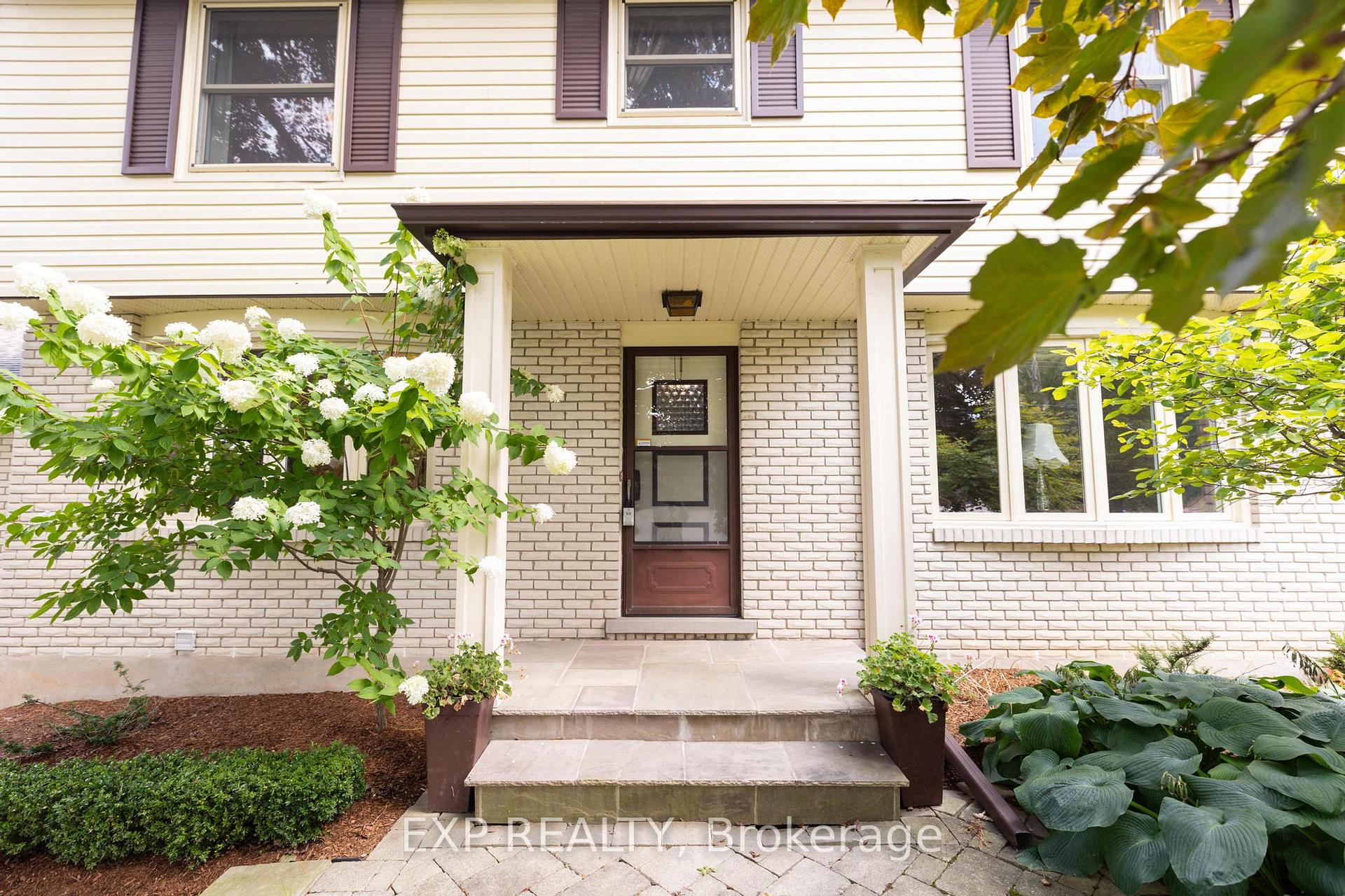 Photo 5 of 36 Marquette Drive, Kitchener — HOMEH