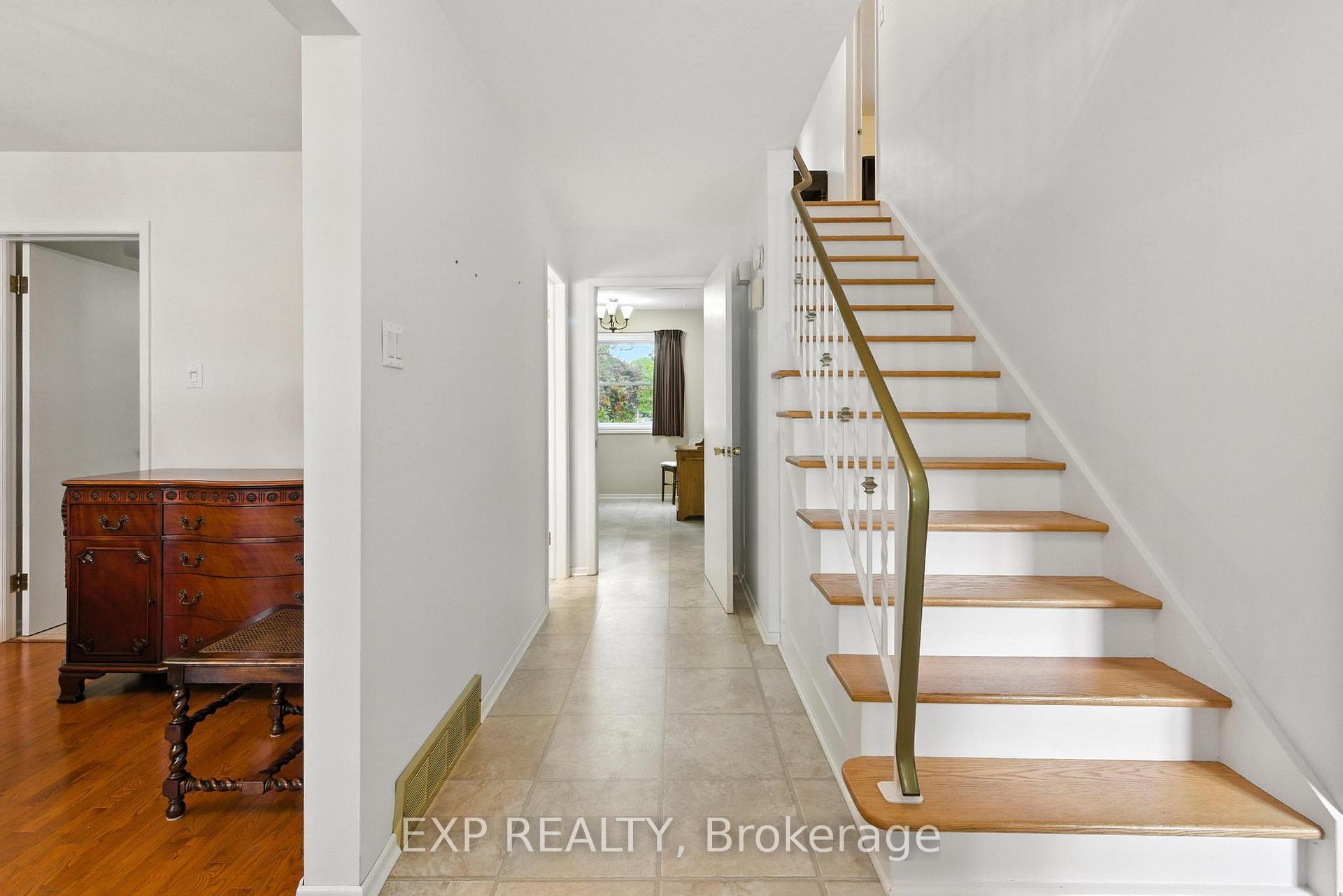 Photo 11 of 36 Marquette Drive, Kitchener — HOMEH