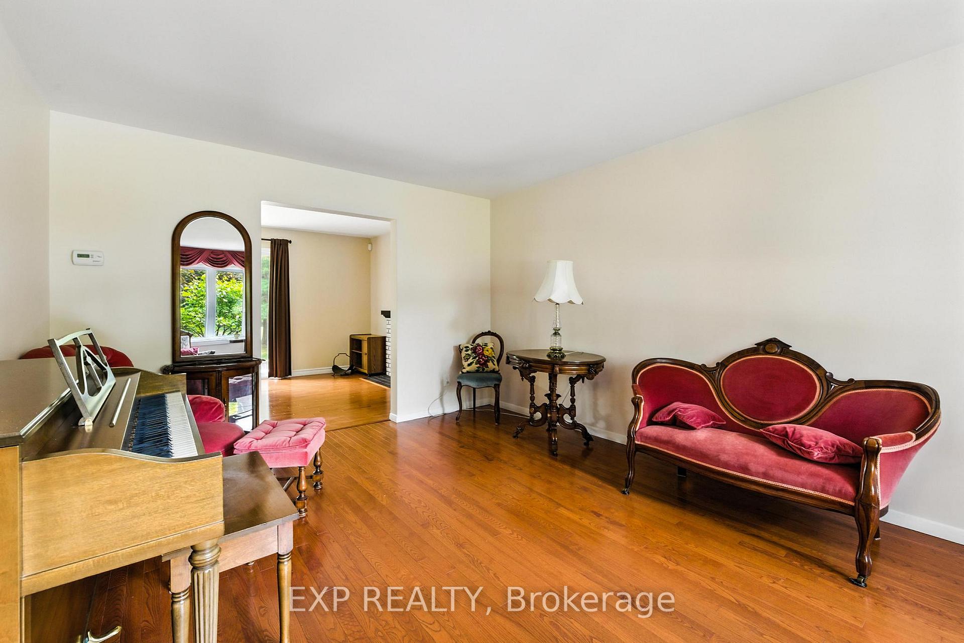 Photo 13 of 36 Marquette Drive, Kitchener — HOMEH