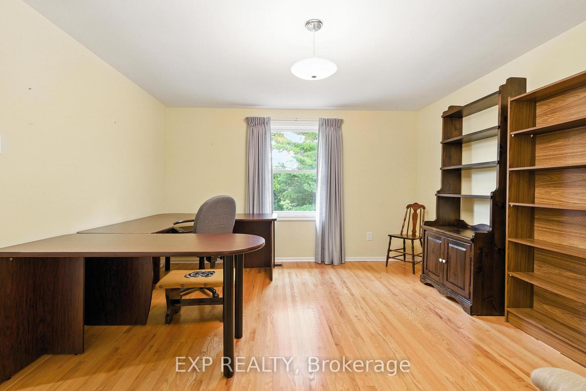 Photo 24 of 36 Marquette Drive, Kitchener — HOMEH