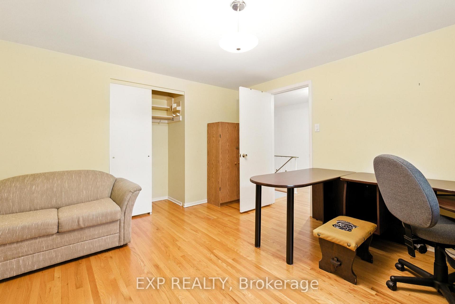 Photo 25 of 36 Marquette Drive, Kitchener — HOMEH