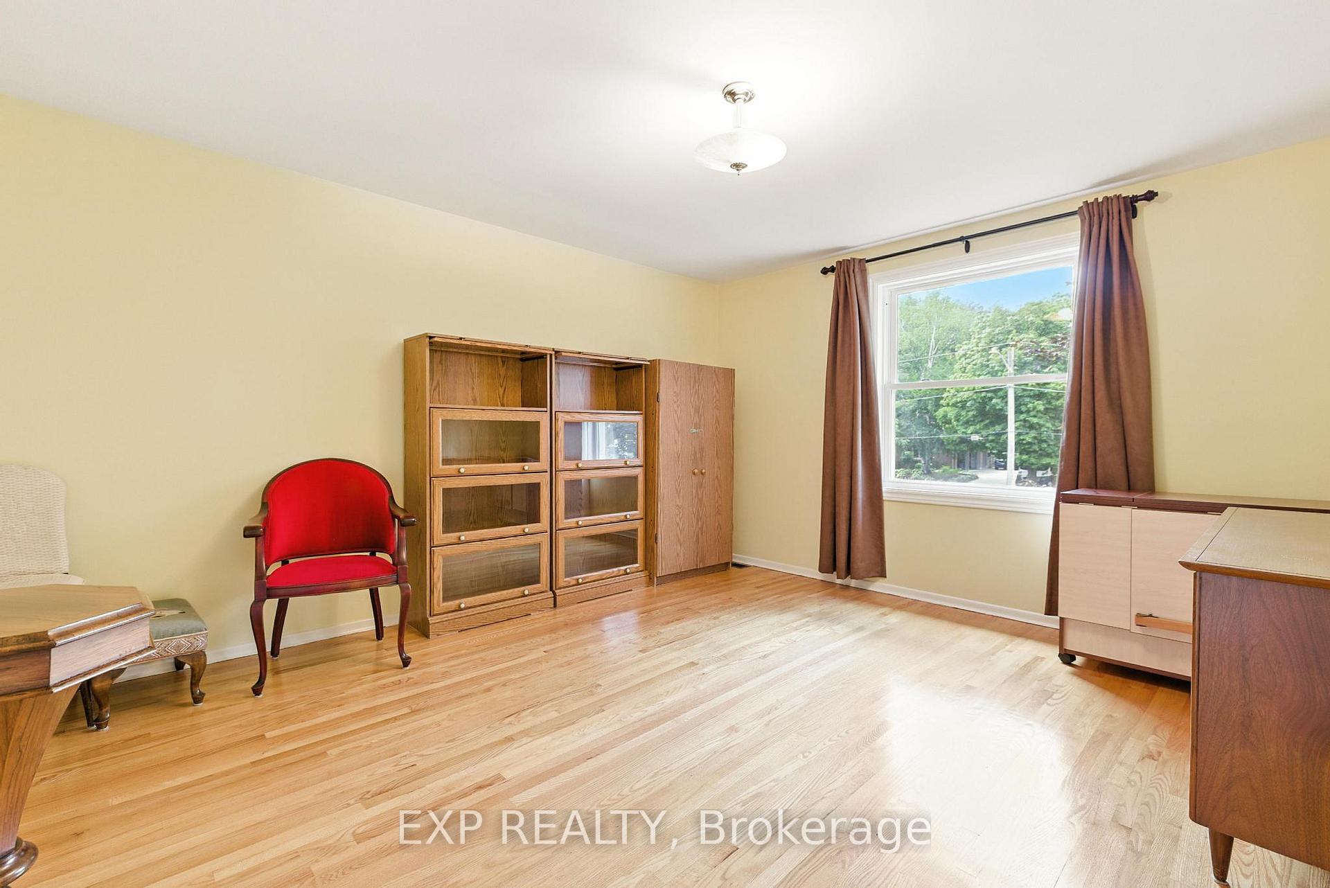 Photo 33 of 36 Marquette Drive, Kitchener — HOMEH