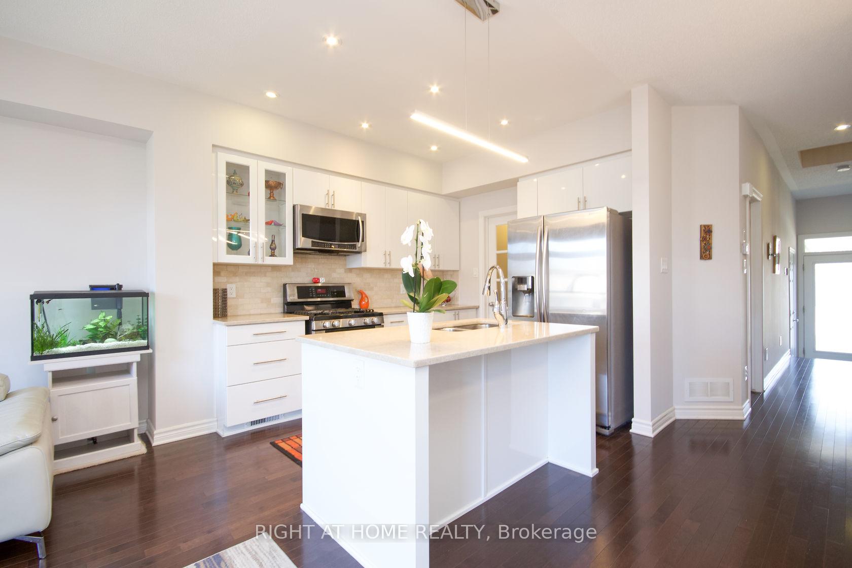 Photo 9 of 908 Fletcher Circle, Ottawa, Kanata - Kanata Lakes/Heritage Hills — HOMEH